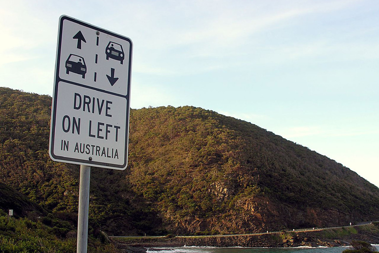 Dopravní značka řízení vlevo v Australii