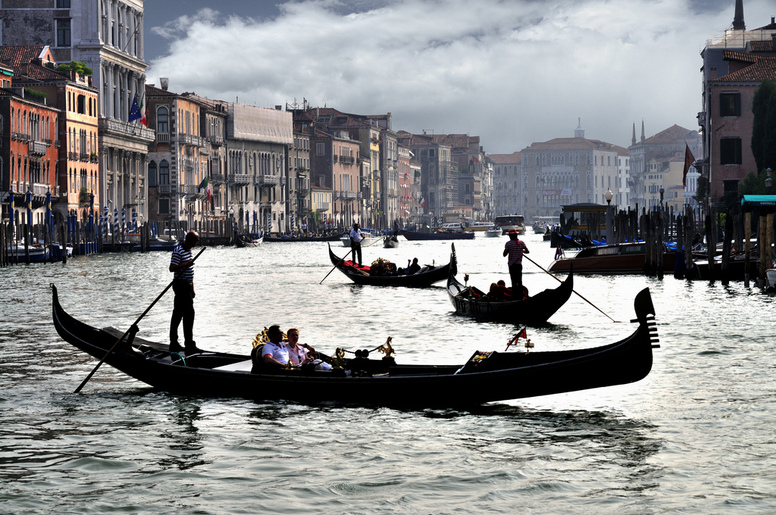 Romantická jízda v Benátkách na Grand Canal
