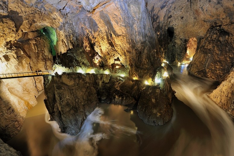 Umělé a přírodní mosty ve Škocjanské jeskyni