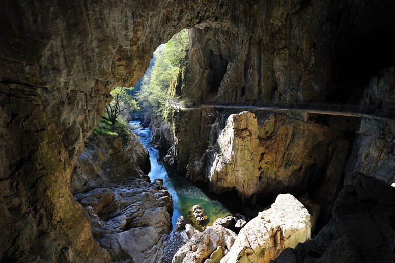 Východ ze Škocjanské jeskyně